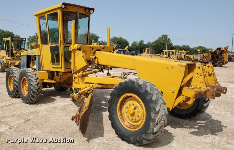 image for item DF5754 John Deere 570  motor grader