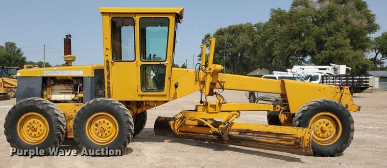 image for item DF5754 John Deere 570  motor grader