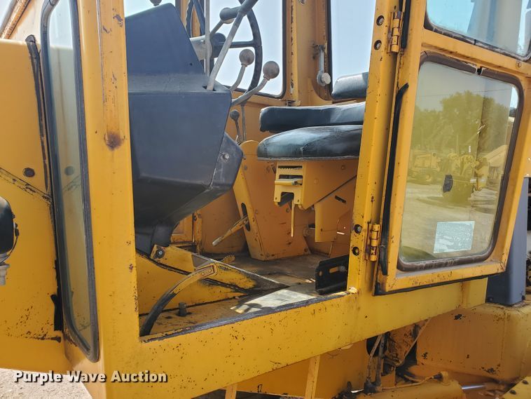 image for item DF5754 John Deere 570  motor grader