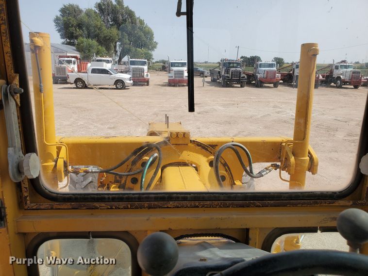 image for item DF5754 John Deere 570  motor grader