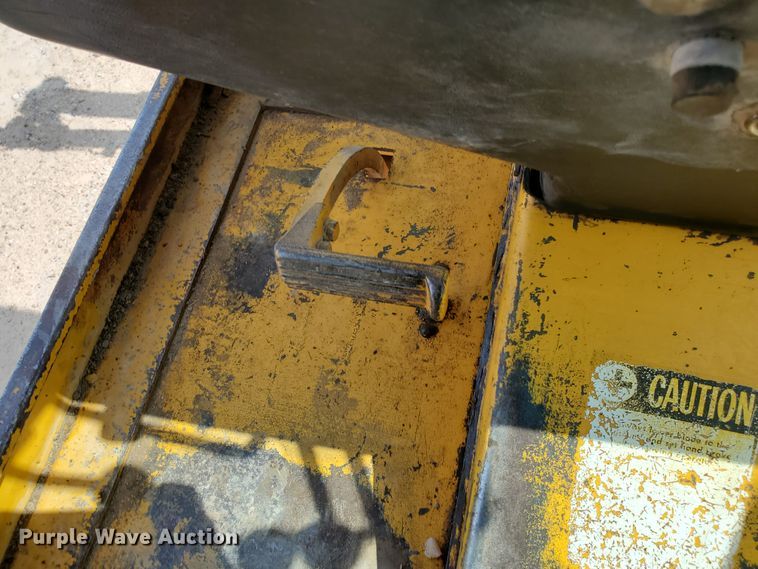 image for item DF5754 John Deere 570  motor grader