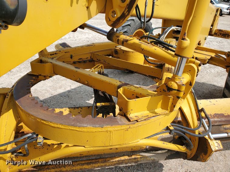 image for item DF5754 John Deere 570  motor grader