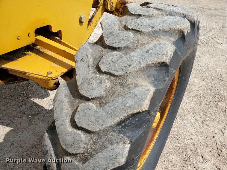 image for item DF5754 John Deere 570  motor grader