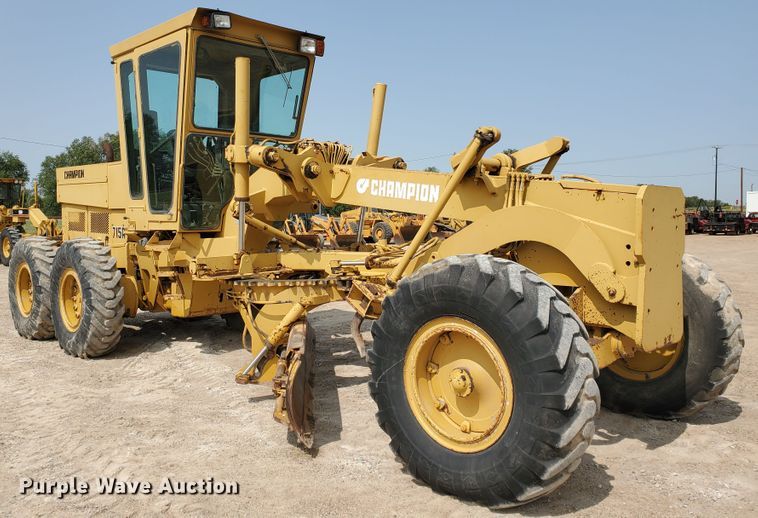 image for item DF5755 1984 Champion 715A  motor grader