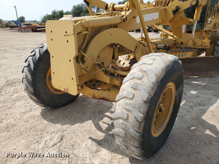 image for item DF5755 1984 Champion 715A  motor grader