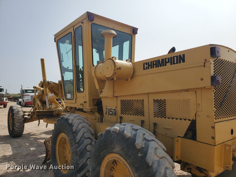 image for item DF5755 1984 Champion 715A  motor grader