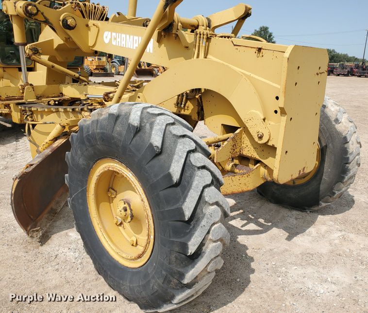 image for item DF5755 1984 Champion 715A  motor grader