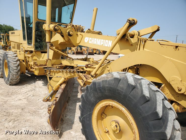 image for item DF5755 1984 Champion 715A  motor grader