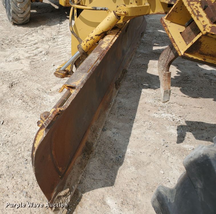 image for item DF5755 1984 Champion 715A  motor grader