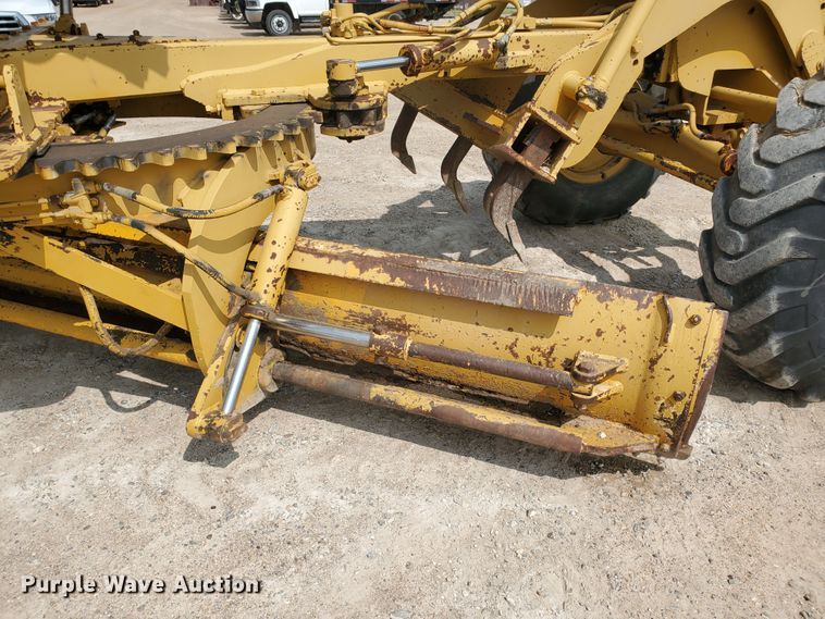 image for item DF5755 1984 Champion 715A  motor grader