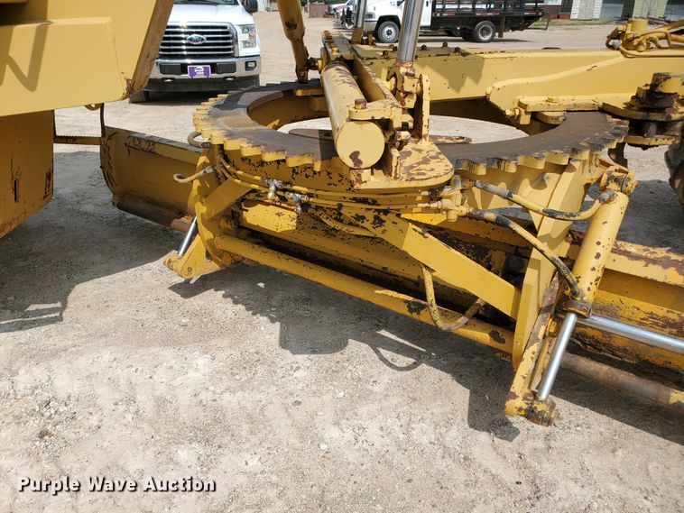 image for item DF5755 1984 Champion 715A  motor grader