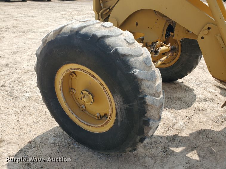 image for item DF5755 1984 Champion 715A  motor grader