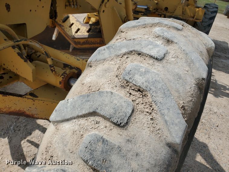 image for item DF5755 1984 Champion 715A  motor grader