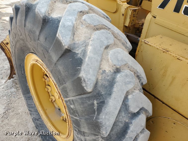 image for item DF5755 1984 Champion 715A  motor grader