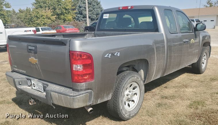 image for item DF5796 2012 Chevrolet Silverado 1500  Ext. Cab pickup truck