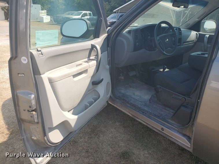 image for item DF5796 2012 Chevrolet Silverado 1500  Ext. Cab pickup truck