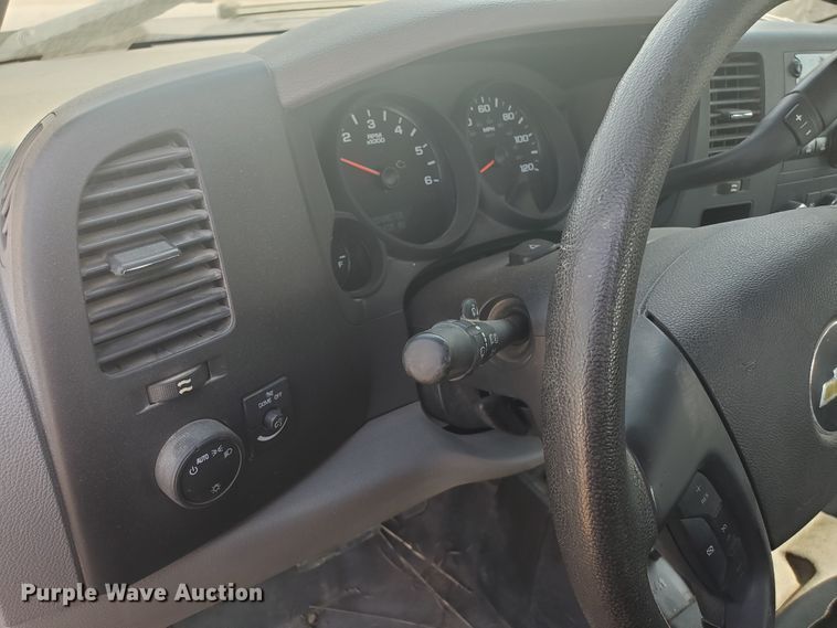 image for item DF5796 2012 Chevrolet Silverado 1500  Ext. Cab pickup truck