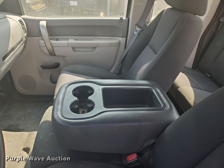 image for item DF5796 2012 Chevrolet Silverado 1500  Ext. Cab pickup truck