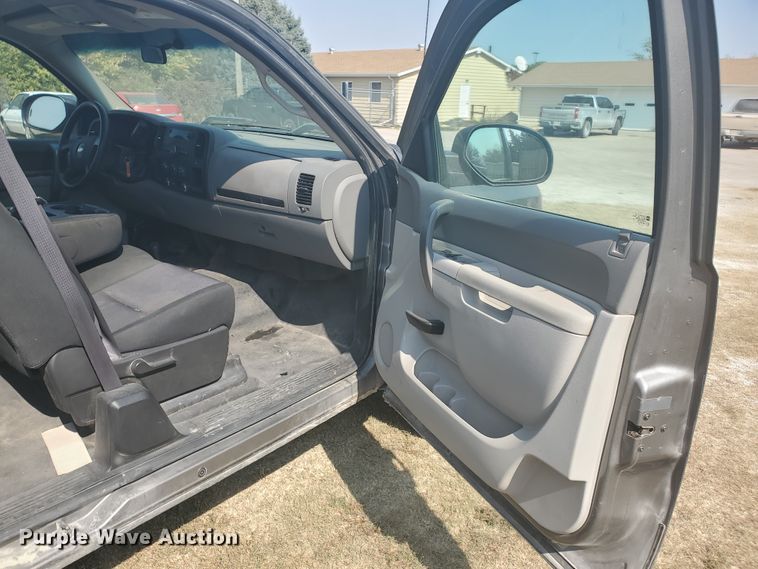 image for item DF5796 2012 Chevrolet Silverado 1500  Ext. Cab pickup truck