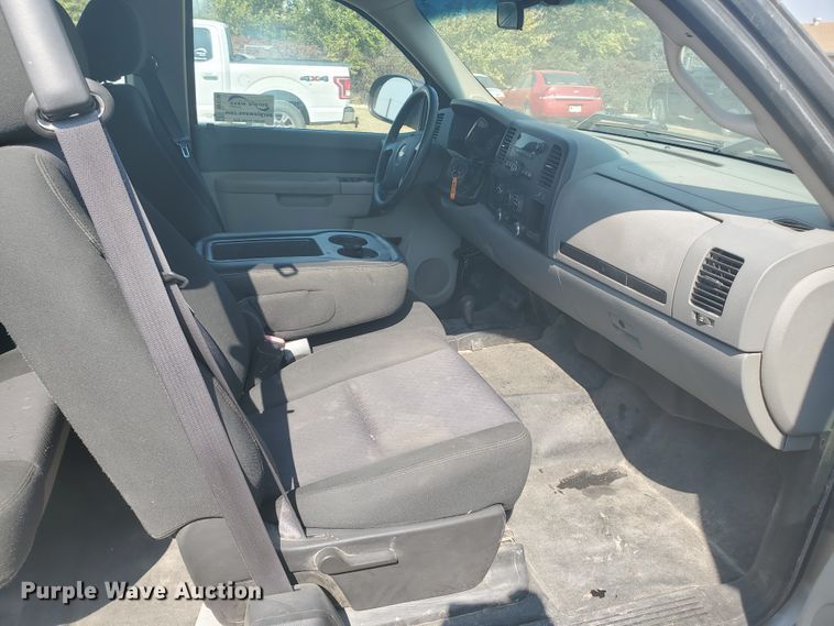 image for item DF5796 2012 Chevrolet Silverado 1500  Ext. Cab pickup truck