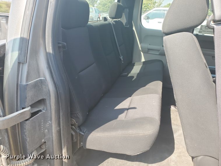 image for item DF5796 2012 Chevrolet Silverado 1500  Ext. Cab pickup truck