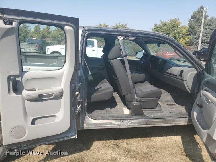 image for item DF5796 2012 Chevrolet Silverado 1500  Ext. Cab pickup truck