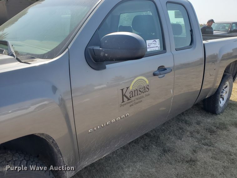 image for item DF5796 2012 Chevrolet Silverado 1500  Ext. Cab pickup truck