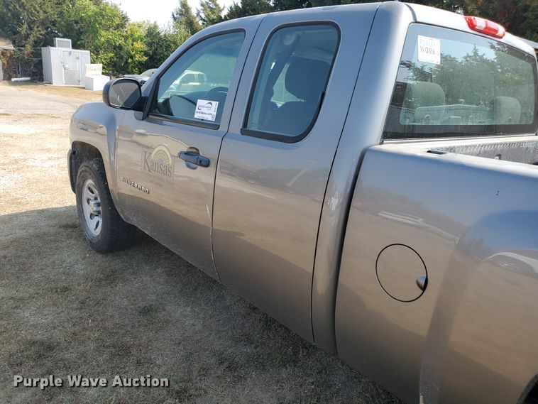 image for item DF5796 2012 Chevrolet Silverado 1500  Ext. Cab pickup truck