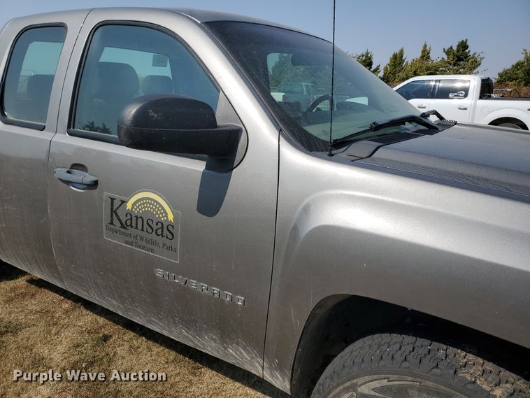 image for item DF5796 2012 Chevrolet Silverado 1500  Ext. Cab pickup truck