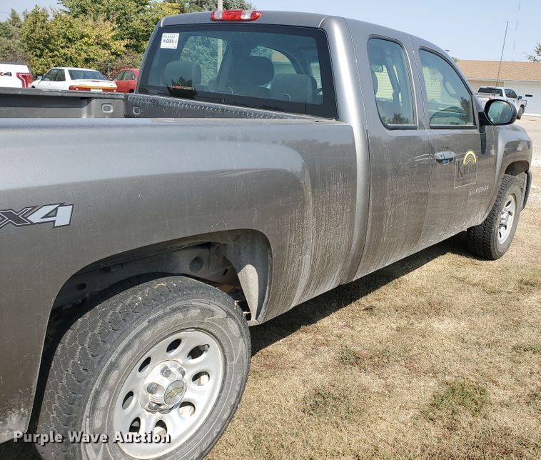 image for item DF5796 2012 Chevrolet Silverado 1500  Ext. Cab pickup truck