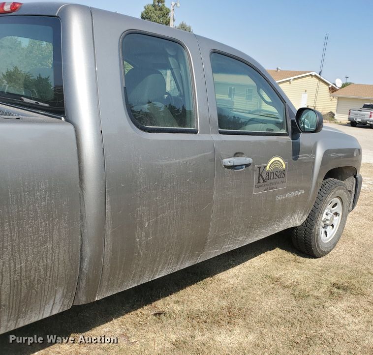 image for item DF5796 2012 Chevrolet Silverado 1500  Ext. Cab pickup truck