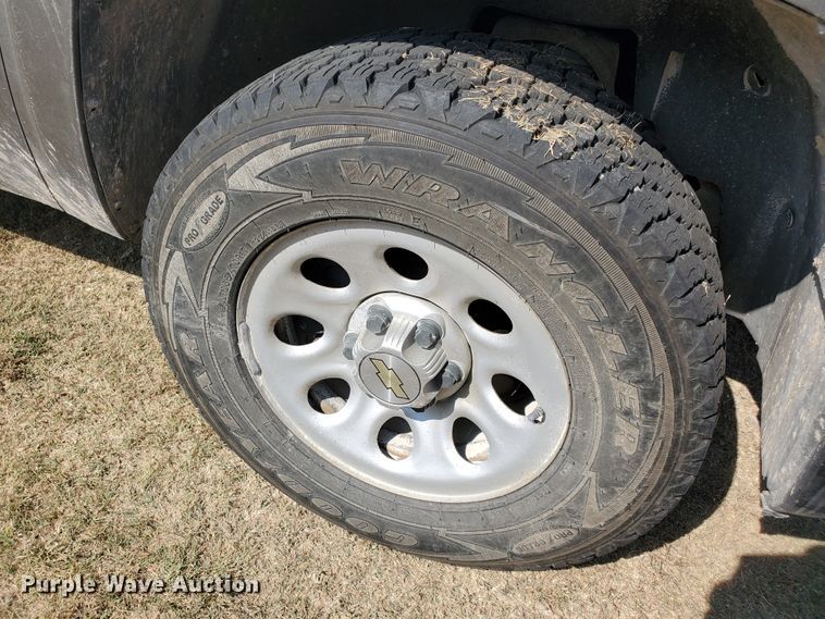 image for item DF5796 2012 Chevrolet Silverado 1500  Ext. Cab pickup truck