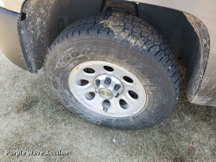 image for item DF5796 2012 Chevrolet Silverado 1500  Ext. Cab pickup truck