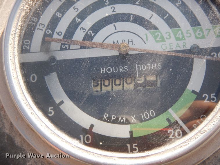 image for item DG6959 John Deere 1520  tractor