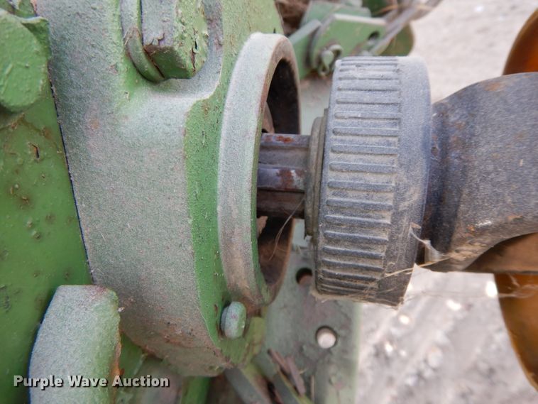 image for item DG6959 John Deere 1520  tractor