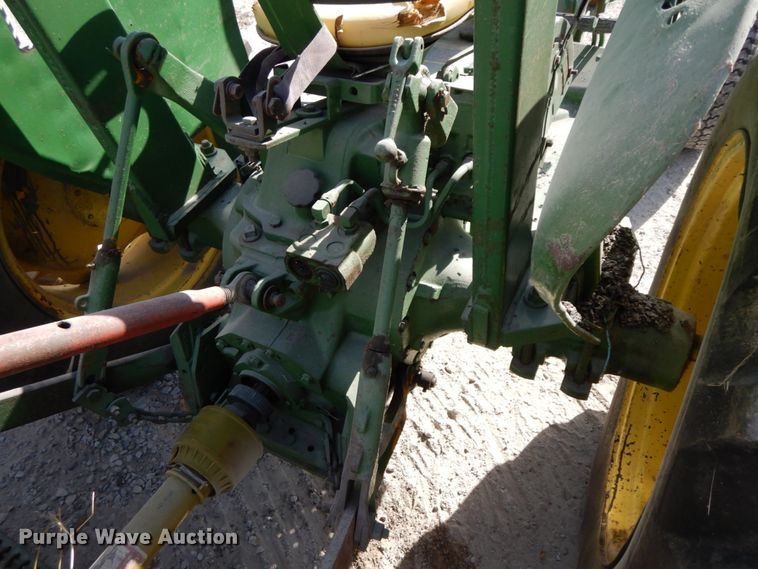 image for item DG6959 John Deere 1520  tractor