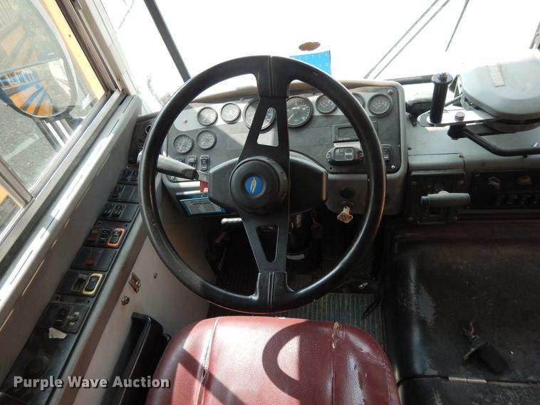 image for item DH0028 2005 Blue Bird  school bus