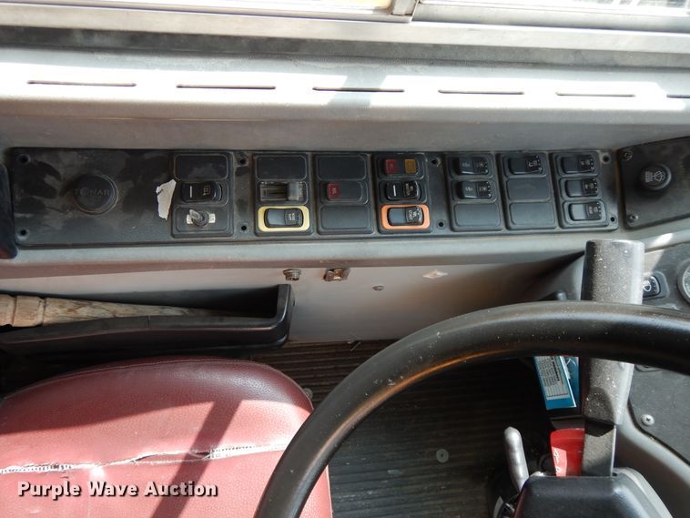 image for item DH0028 2005 Blue Bird  school bus