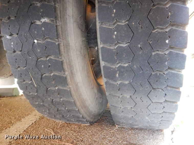 image for item DH0028 2005 Blue Bird  school bus