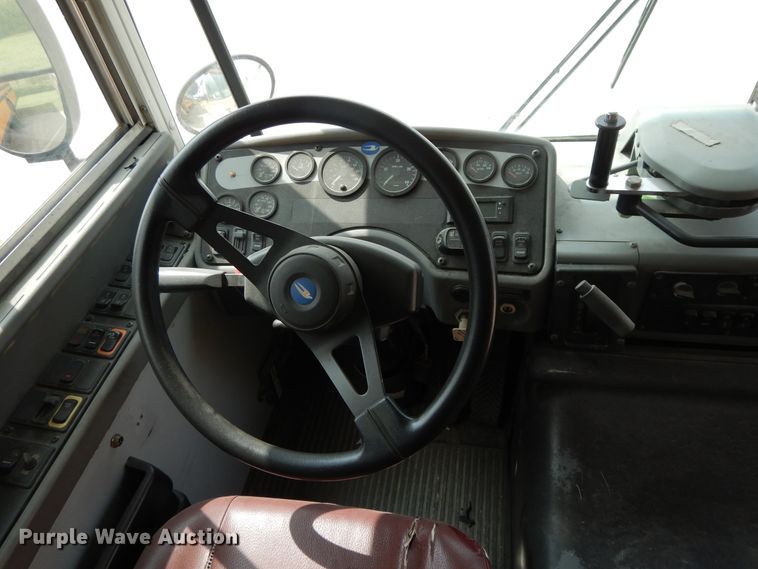 image for item DH0032 2005 Blue Bird  school bus