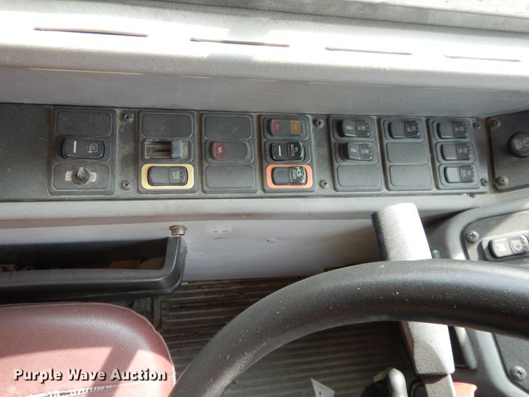 image for item DH0032 2005 Blue Bird  school bus