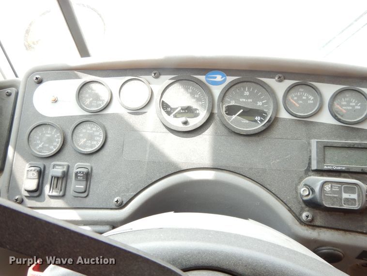 image for item DH0032 2005 Blue Bird  school bus