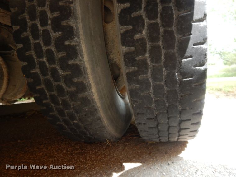 image for item DH0032 2005 Blue Bird  school bus