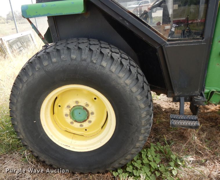 image for item DH0038 John Deere 1070  tractor