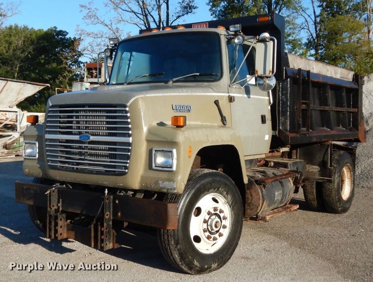 image for item DH5179 1994 Ford L8000  dump truck