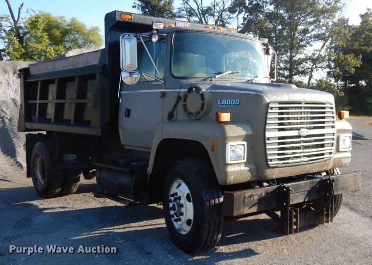 image for item DH5179 1994 Ford L8000  dump truck