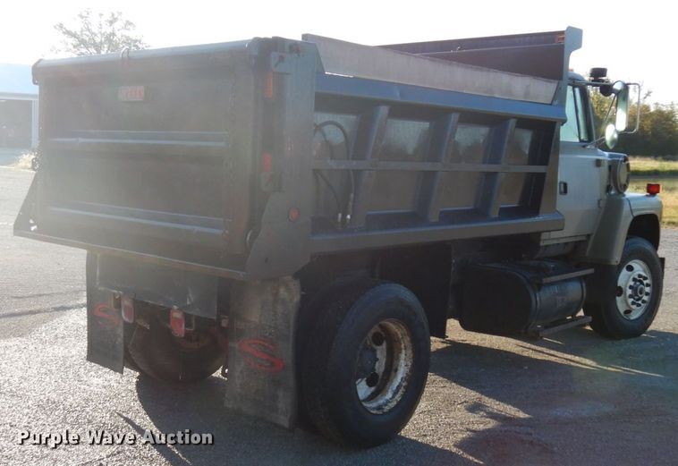 image for item DH5179 1994 Ford L8000  dump truck