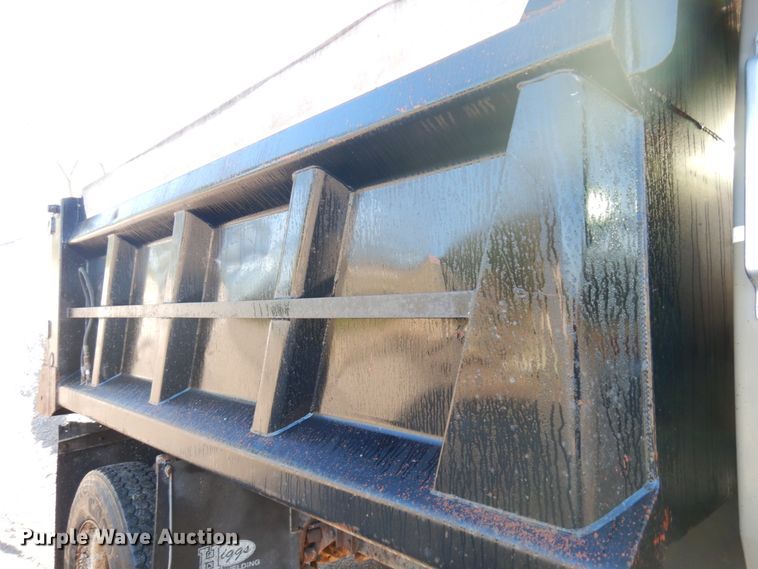 image for item DH5179 1994 Ford L8000  dump truck