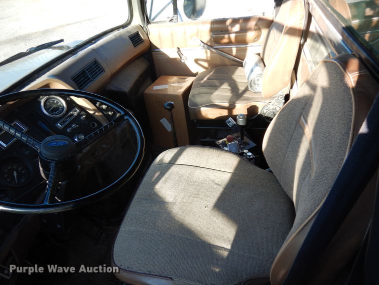 image for item DH5179 1994 Ford L8000  dump truck