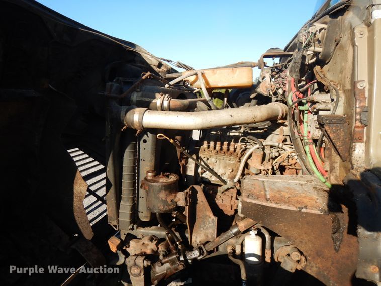 image for item DH5179 1994 Ford L8000  dump truck